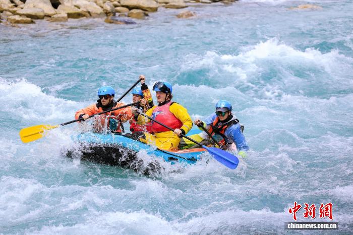 2025西藏林芝巴松措国际漂流公开赛圆满落幕，巴