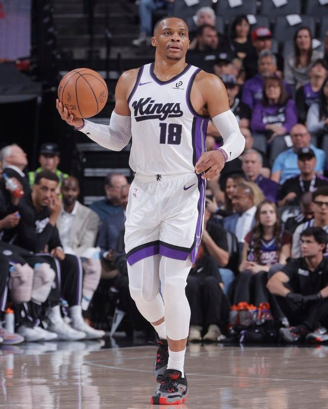 威少三双助国王复仇 莱昂纳德伤退快船失利