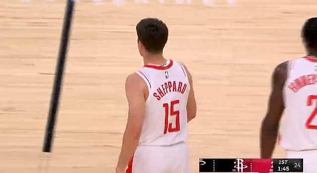 谢泼德首节三分三记抢断引爆火箭热火对决