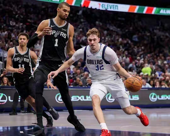 文班亚马肋骨挫伤成亿元