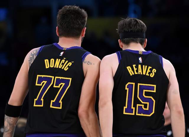 多诺万离任公牛主帅 亚历山大荣膺关键球员奖