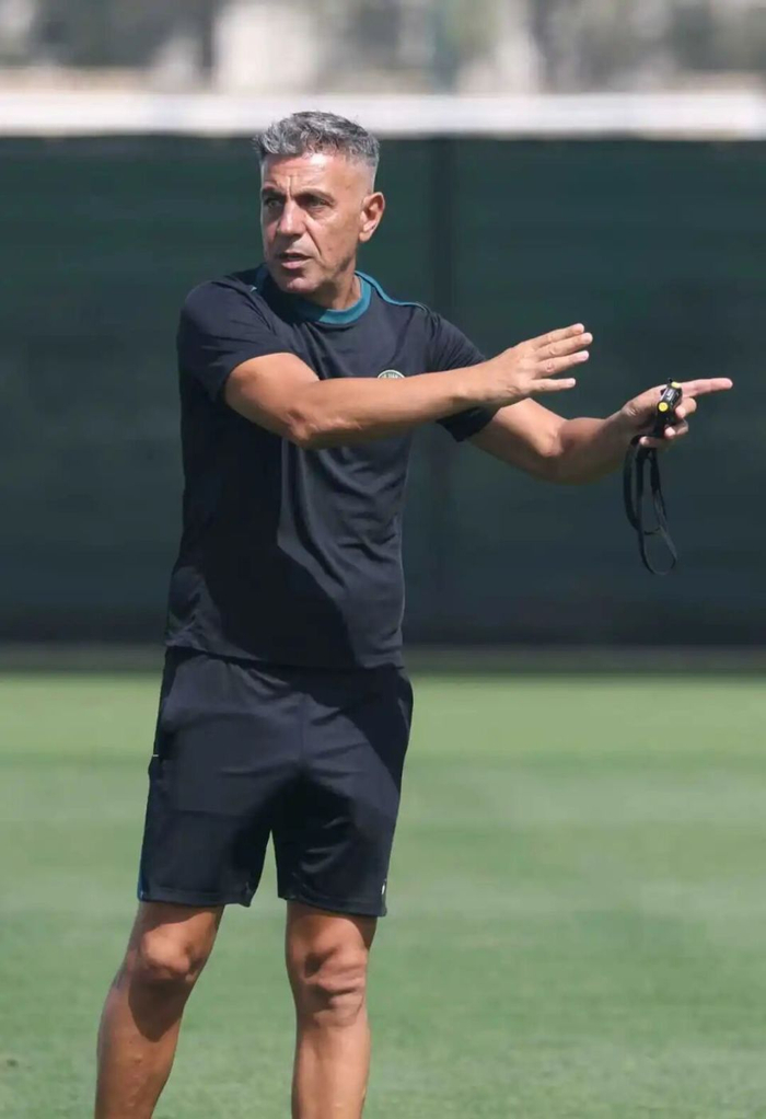 浙江队若负成都蓉城 罗斯或成首名下课中超主帅